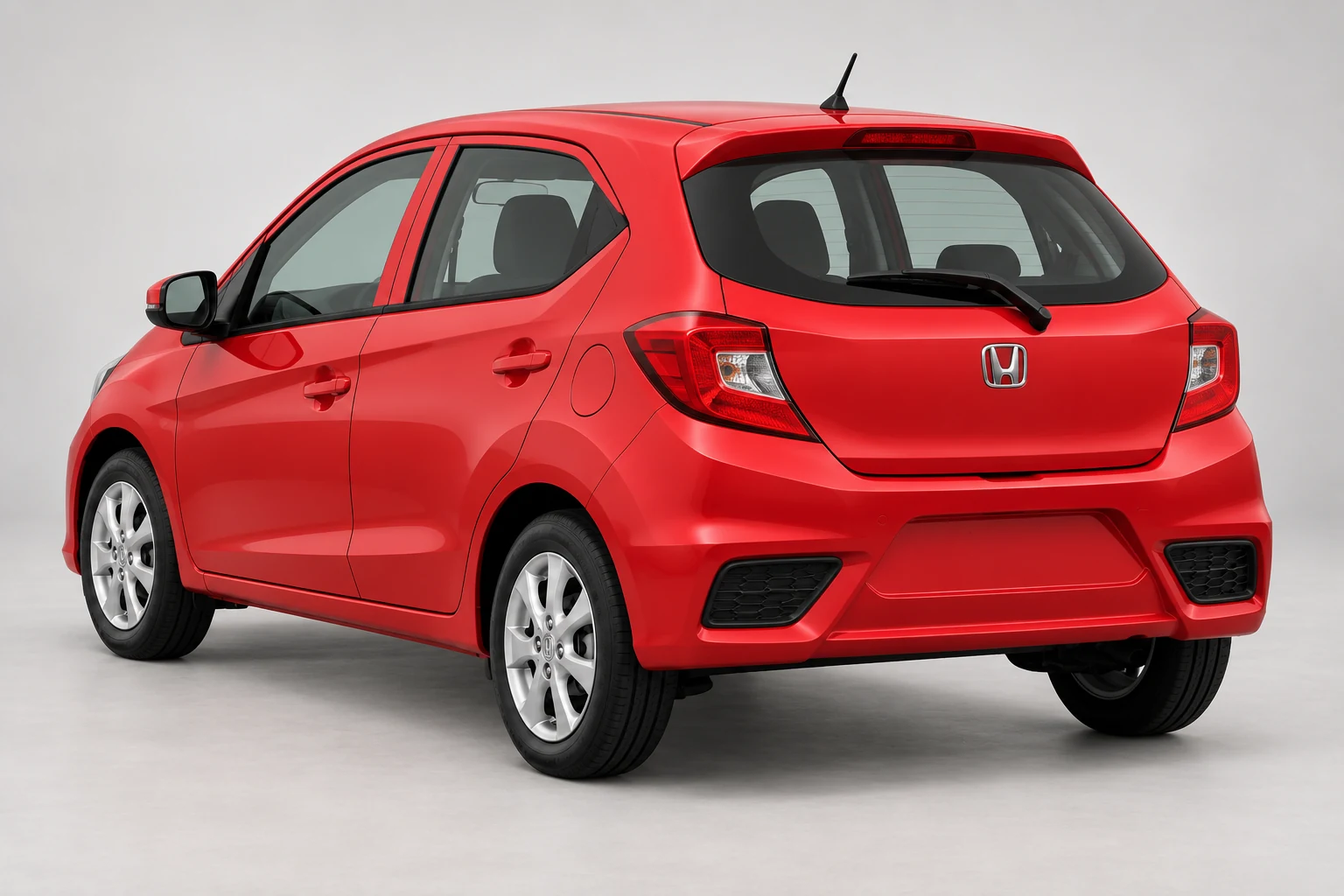 Ilustrasi Honda Brio dari sudut belakang tiga perempat