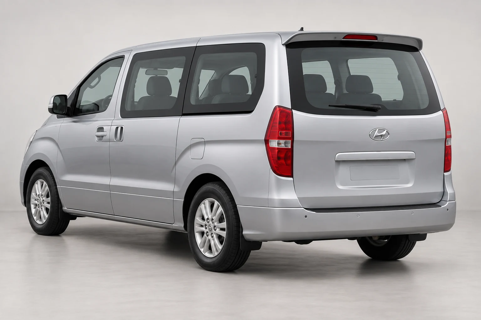 Illustration of Hyundai H-1 from a rear three-quarter angle